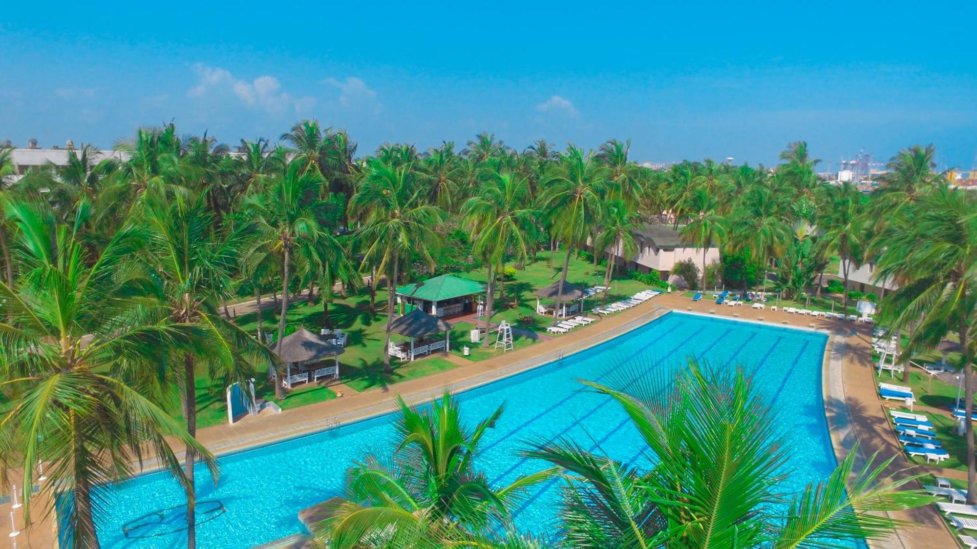 Hotel Sarakawa Lome Ngoại thất bức ảnh