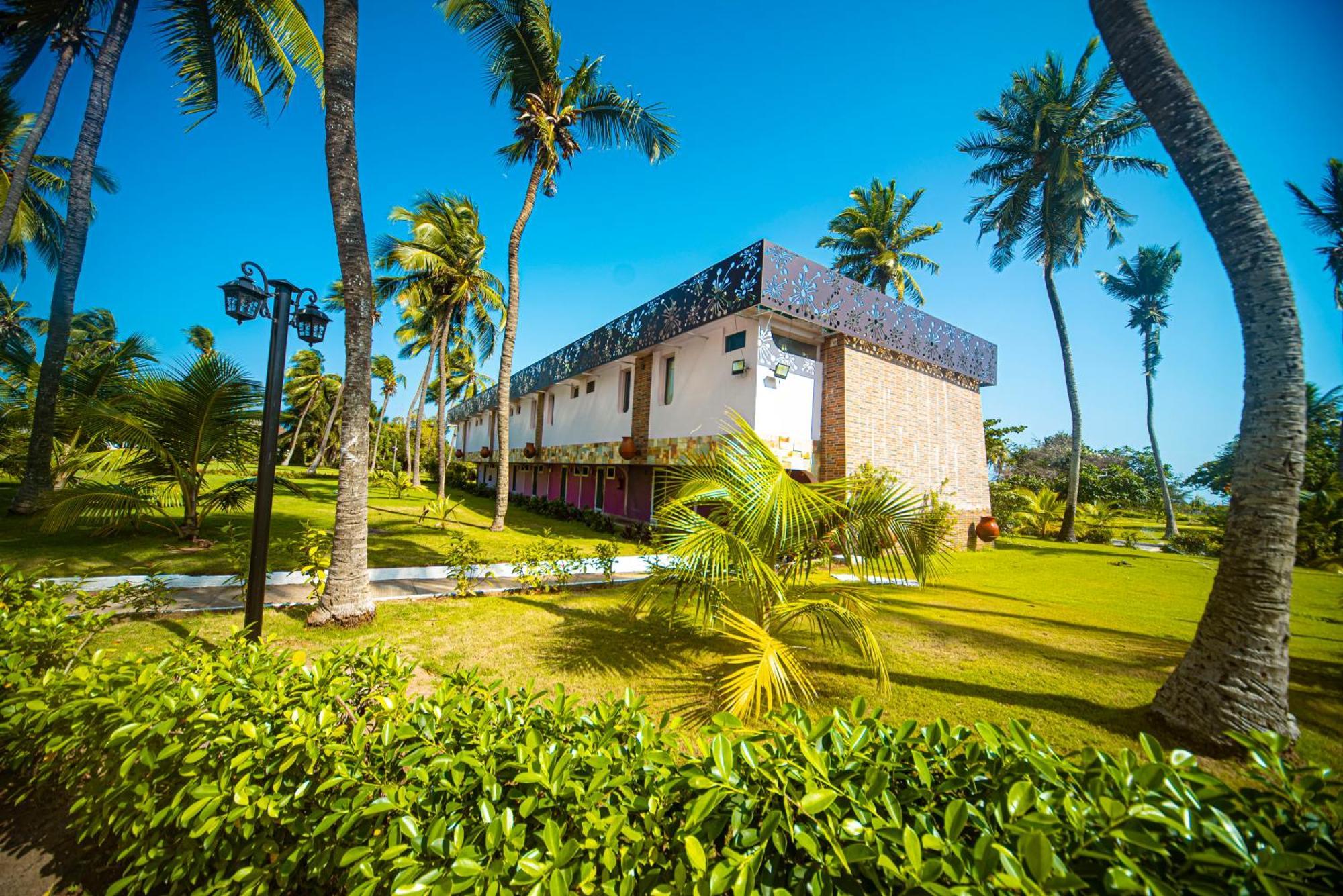Hotel Sarakawa Lome Ngoại thất bức ảnh