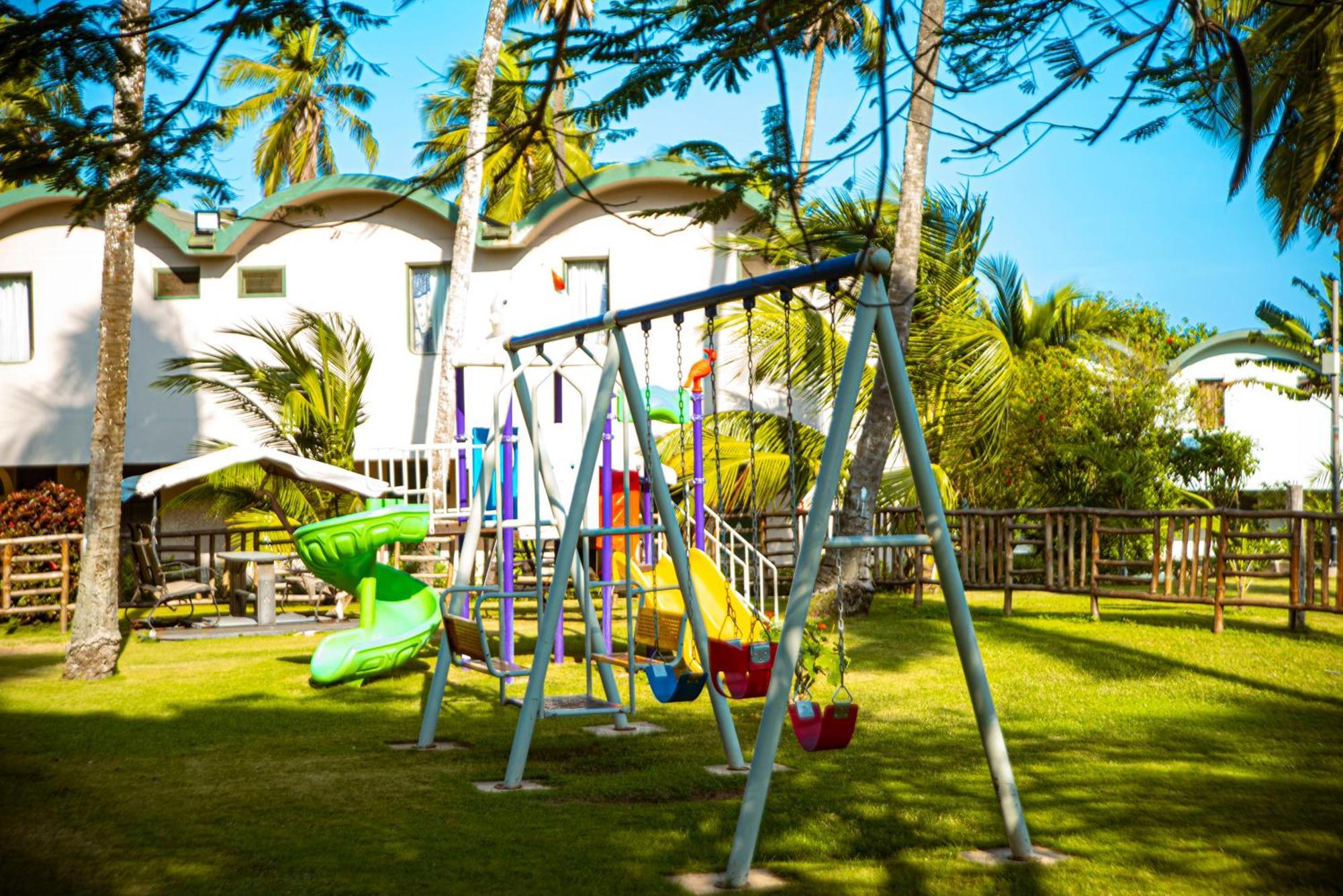 Hotel Sarakawa Lome Ngoại thất bức ảnh