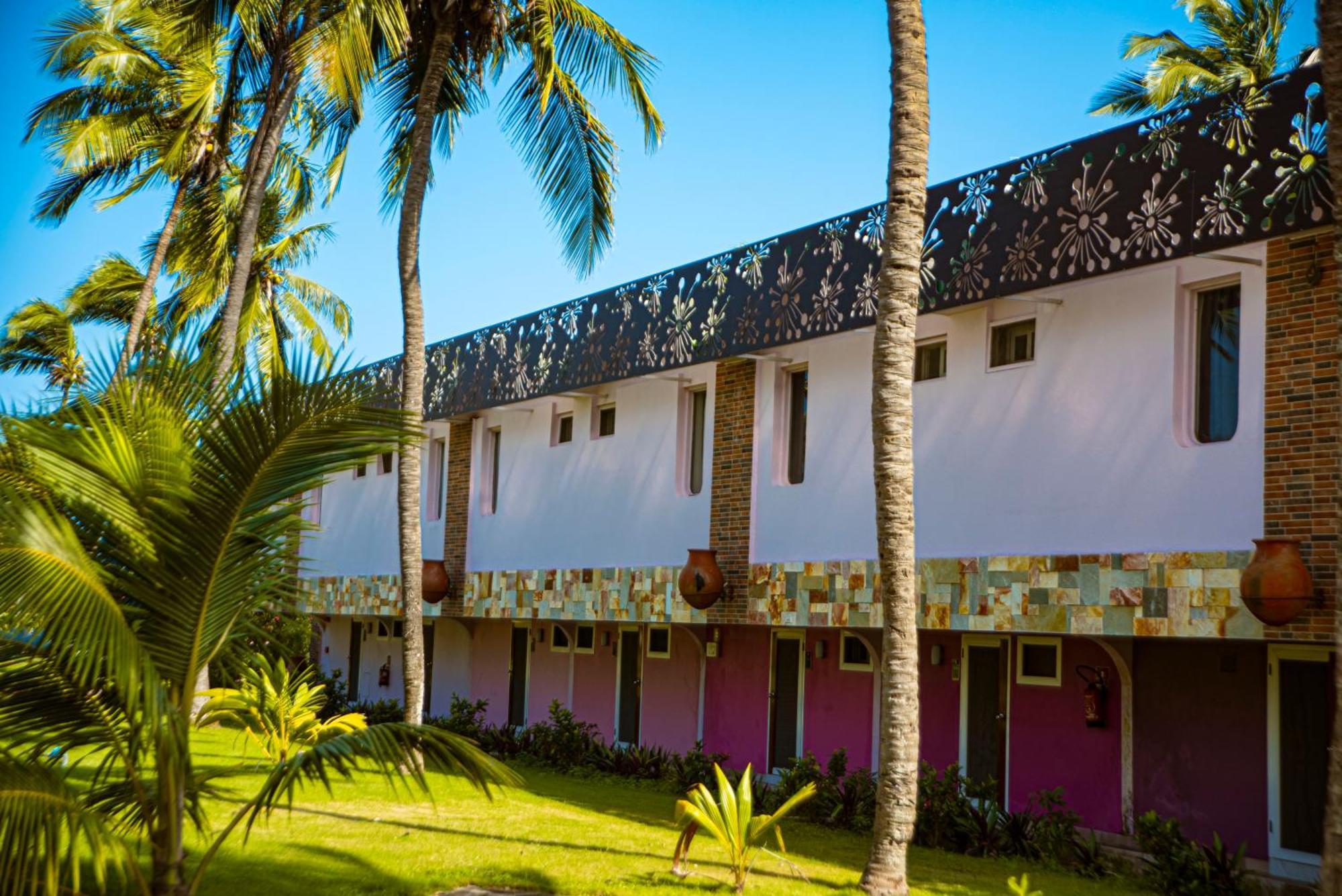 Hotel Sarakawa Lome Ngoại thất bức ảnh