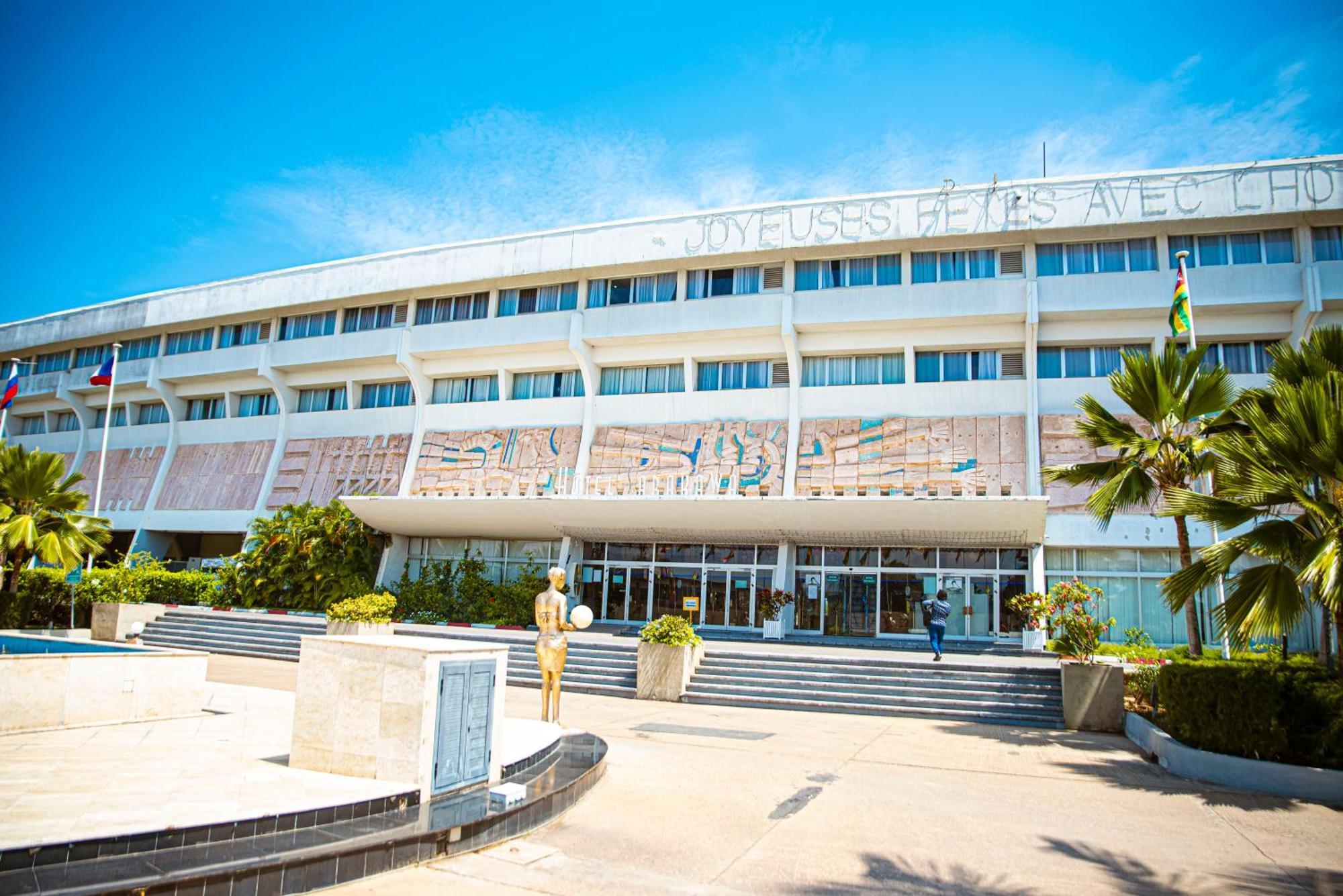 Hotel Sarakawa Lome Ngoại thất bức ảnh
