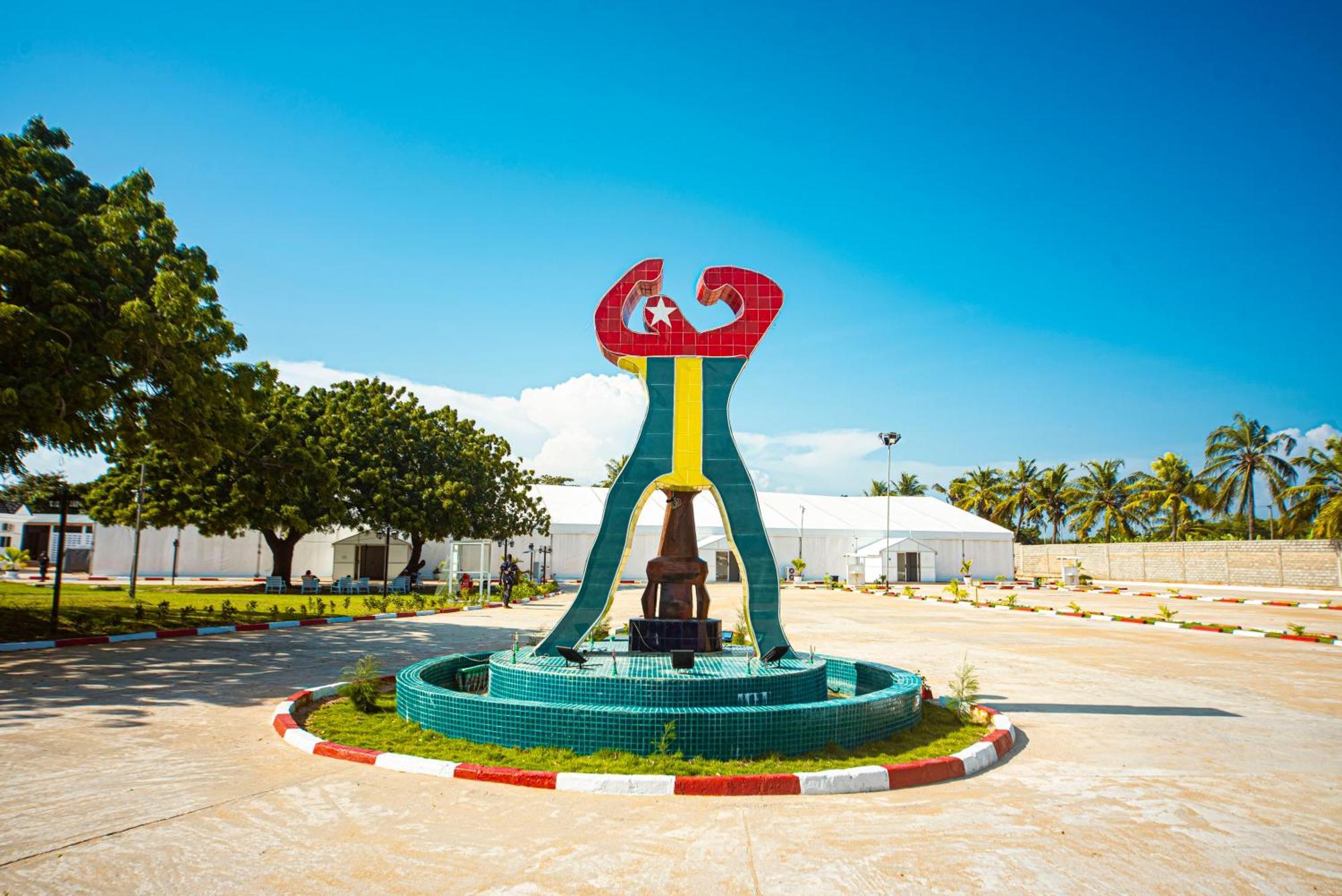 Hotel Sarakawa Lome Ngoại thất bức ảnh